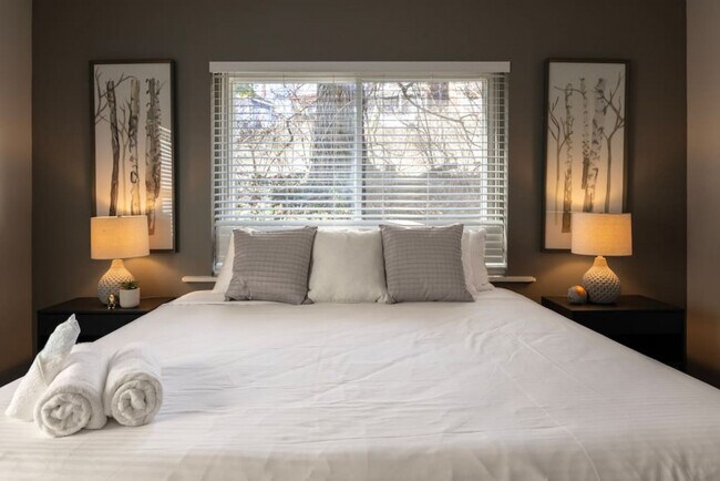 Building Photo - 2201 Reading Rd