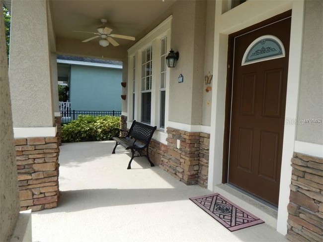 Foto del edificio - 5929 Fishhawk Crossing Blvd