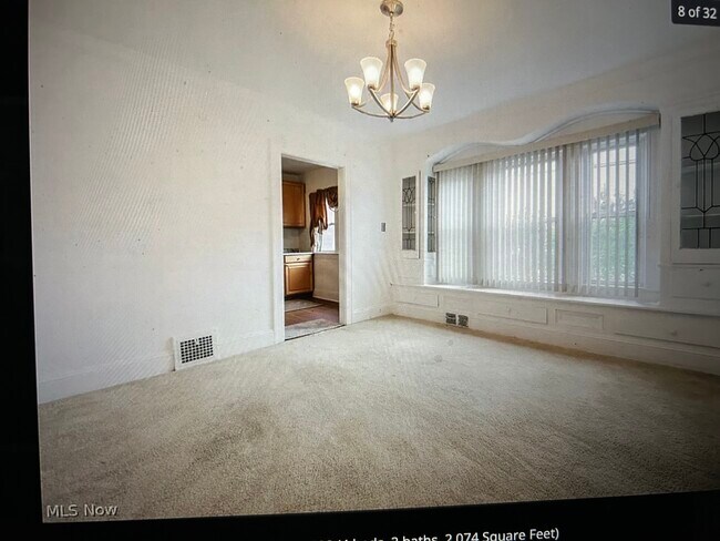 Foto del edificio - 16501 Nicholas Ave