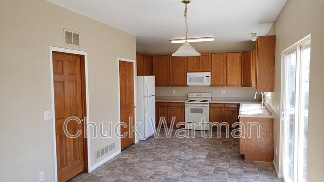 Foto del edificio - 4681 Tetman Ln