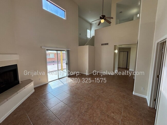 Photo - 1415 E Lester St Apartment