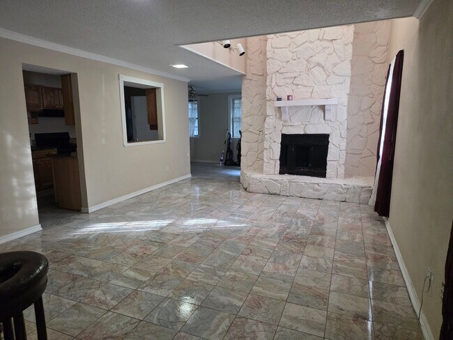 Foto del edificio - 4213 Paradis Ln