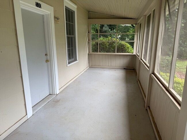 Building Photo - Charming Historic Home – Spacious 2-Bedroom Apartment in Boulevard/Normaltown