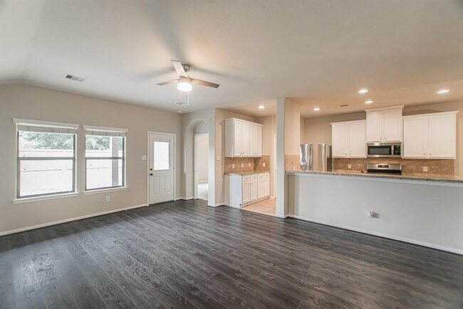 Foto del edificio - 10207 Norway Spruce Ln