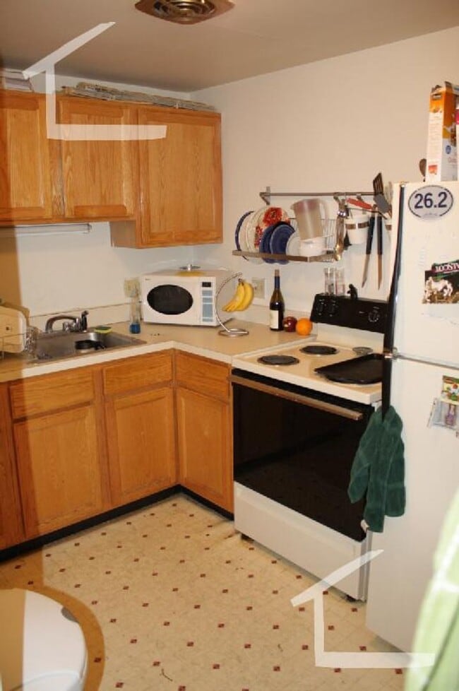 Foto del edificio - Great 2 bedroom with laundry in building