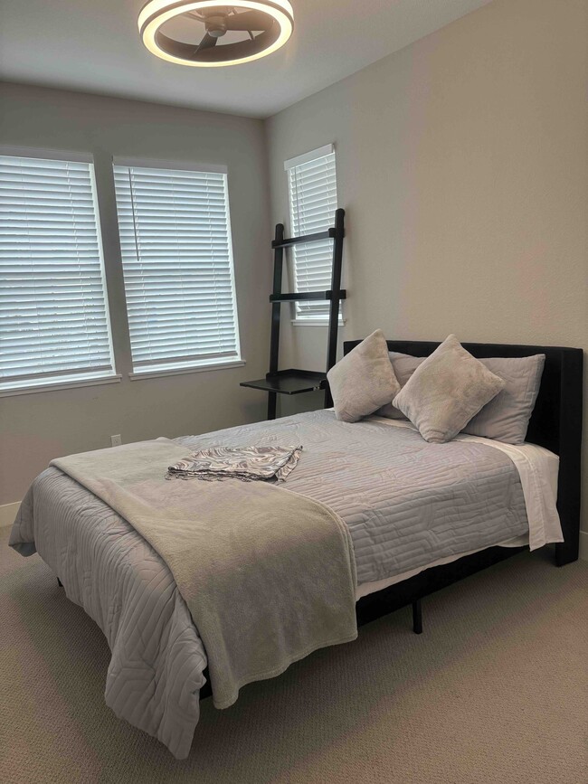 Building Photo - 2850 Lumin Ct