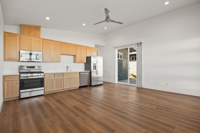 Foto del edificio - 1674 Thea Ave