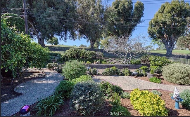 Foto del edificio - 16711 Greenview Ln