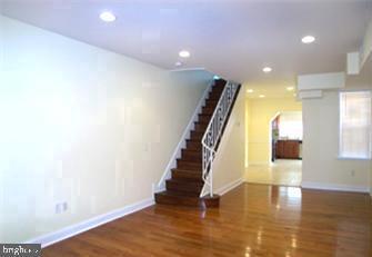 Building Photo - 614 S Taney St