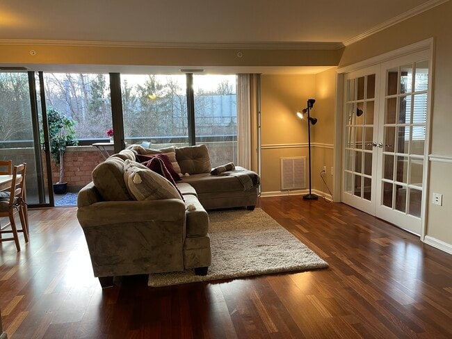 Spacious LR area - 2230 George C Marshall Dr