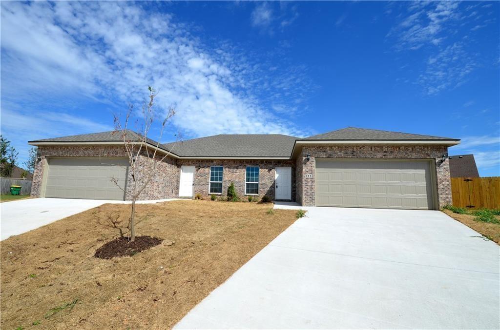 309 Copper Oaks Dr, Centerton, AR 72719 Townhouse for Rent in Centerton, AR