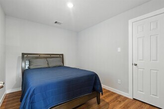 Building Photo - 4112 Majestic St