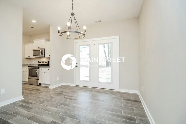 Foto del edificio - 4 Bedroom Pet-Friendly Home in Murfreesboro, TN with Main Street Renewal