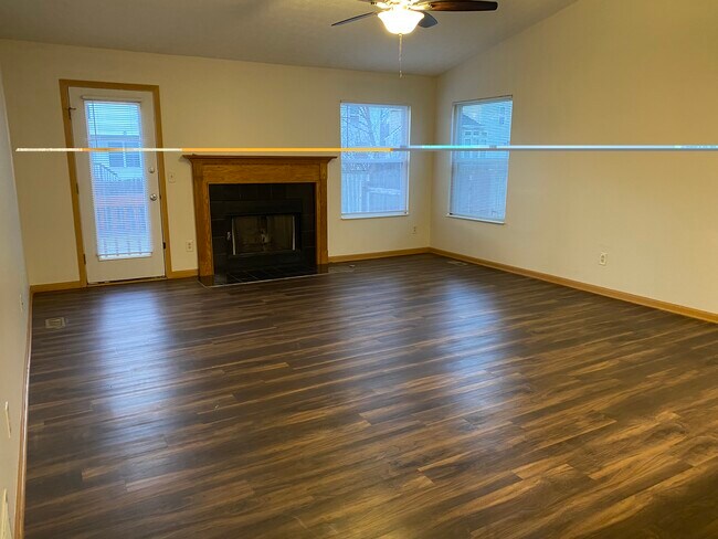 Foto del edificio - 4941 Petticoat Ct