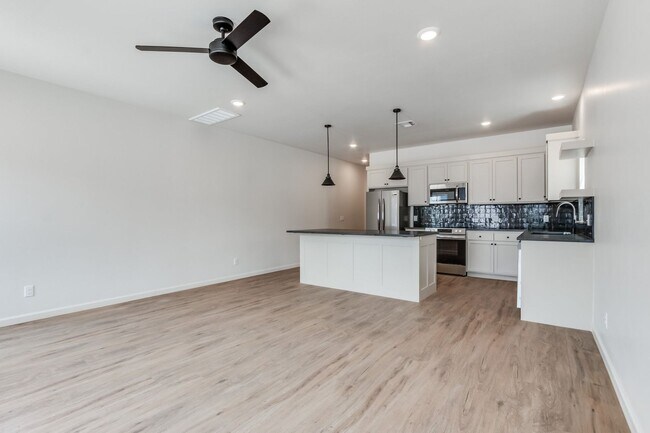 Foto del edificio - 629-649 W 2nd St