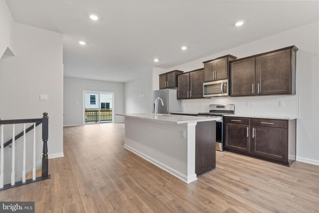 Building Photo - 5225 Manor Park Dr