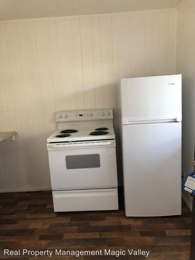Foto del edificio - 2 br, 1 bath House - 651 1/2 2nd Ave N.