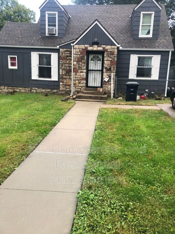 Primary Photo - 7446 Flora Ave