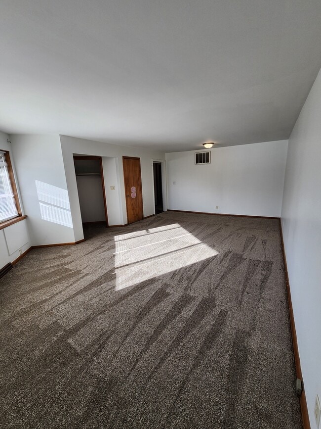 Building Photo - Swords & Rohmann