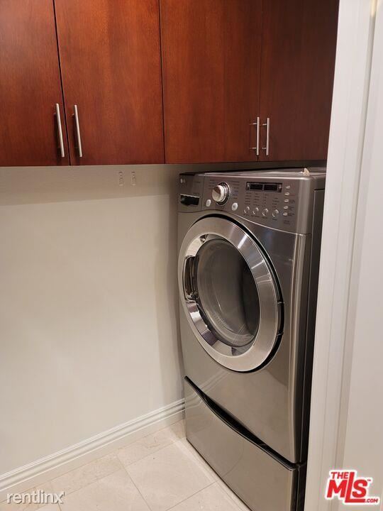Foto del edificio - 2 br, 2 bath Condo - 601 N Serrano Ave Ste...