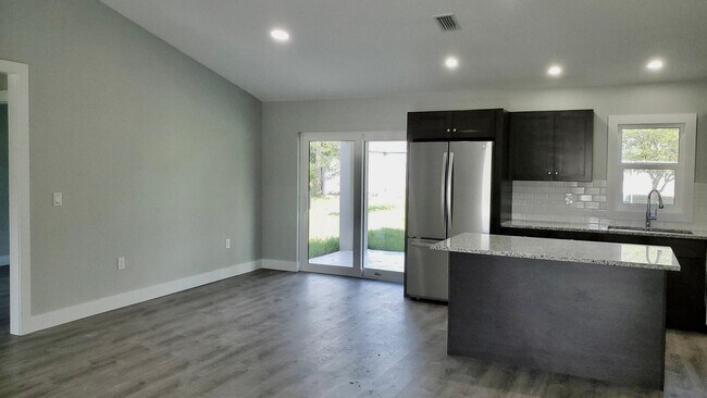 Foto del edificio - 2940 Sarletto St