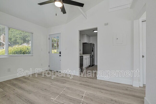 Foto del edificio - 822 Eaton St