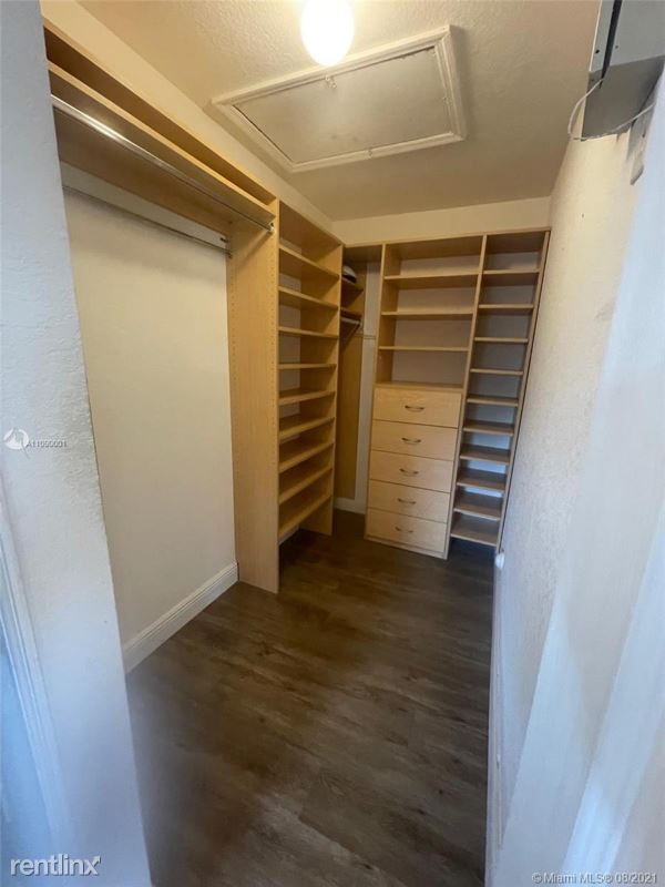 Foto del edificio - 3 br, 2 bath Townhome - 8909 SW 223rd Ter