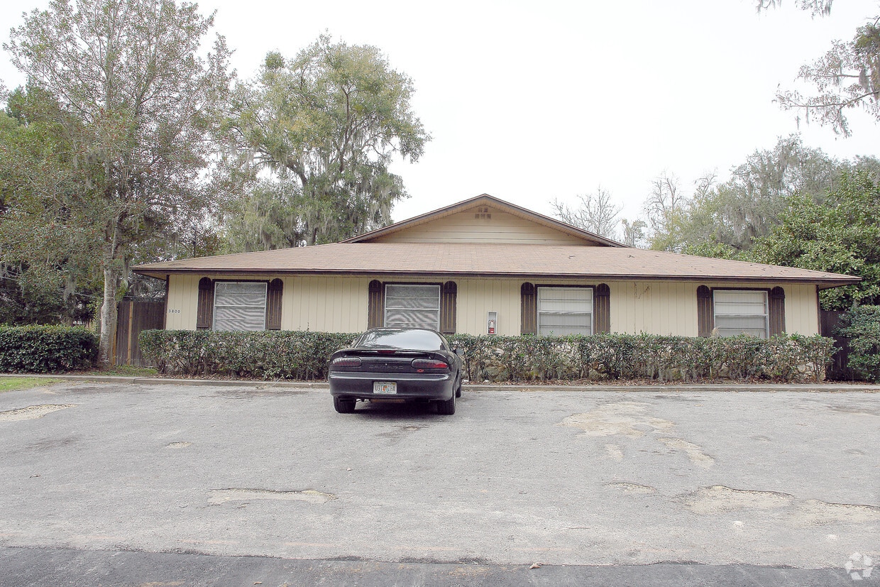 Primary Photo - 3800 SE 17th Ct