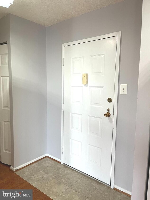 6800 Fleetwood Rd Unit 207, McLean, VA 22101 Room for Rent in McLean