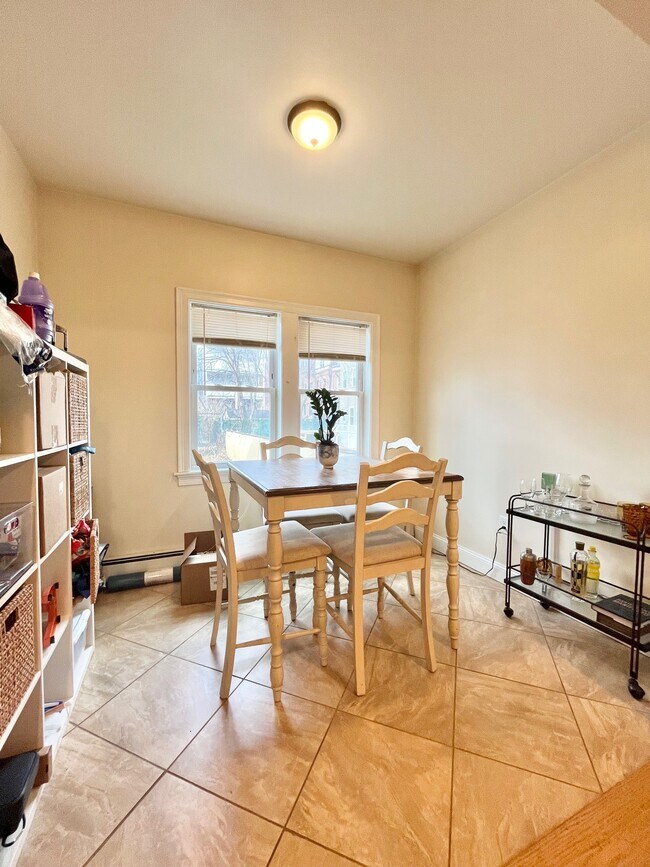 Foto del edificio - 716 E 6th St