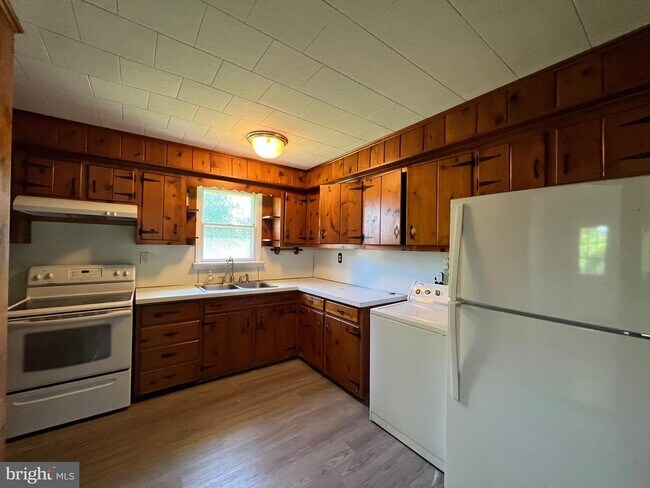 Building Photo - 3081 Horseshoe Trail