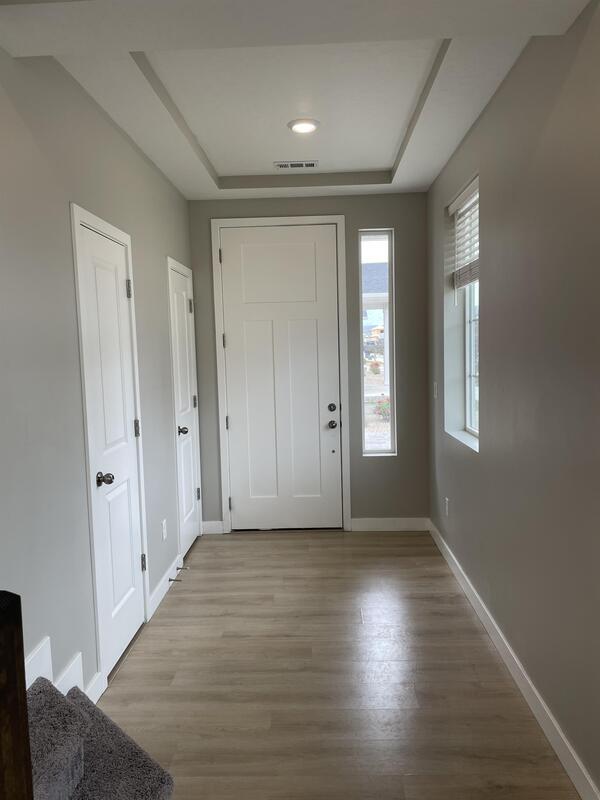 Building Photo - 153 E Brushy Canyon St