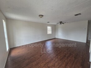 Building Photo - 202 Belgium St