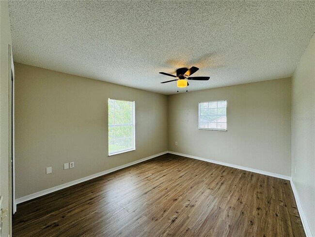 Building Photo - 2996 Whispering Trails Dr