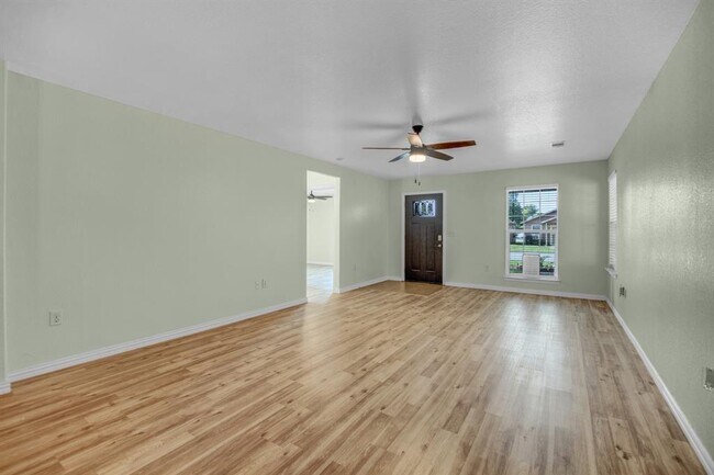 Building Photo - 1410 Bardwell St