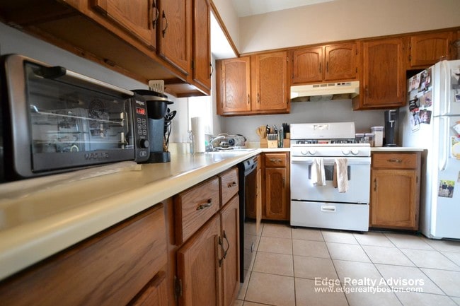 Photo - 5 Saybrook St Apartment