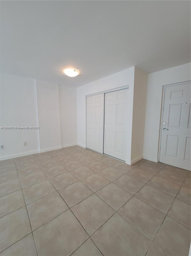 Building Photo - 680 NE 64th St