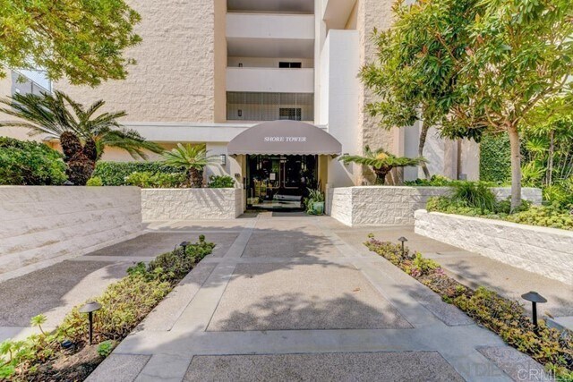 Foto del edificio - 2500 Torrey Pines Rd