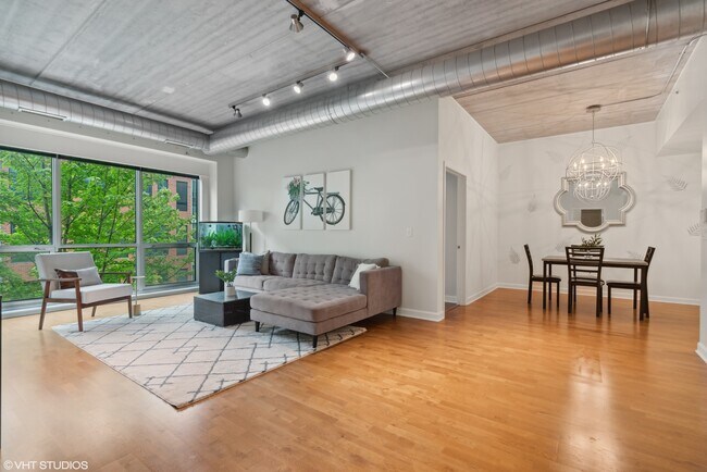 Foto del edificio - 845 N Kingsbury St