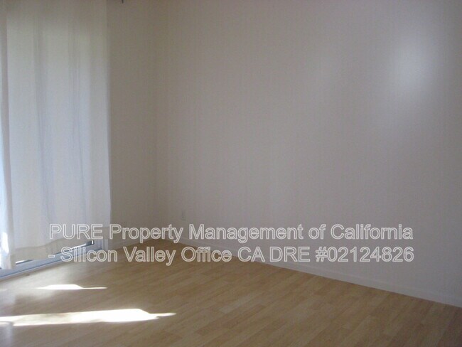 Foto del edificio - 255 S.Rengstorff Ave