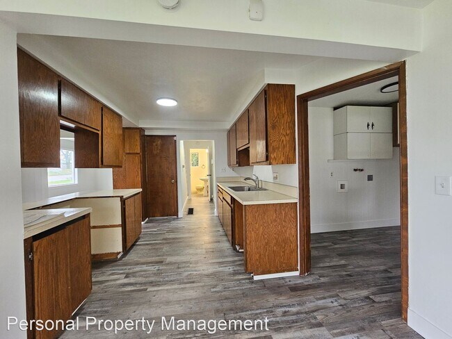 Foto del edificio - 3 br, 2 bath House - 2210 E 35th St