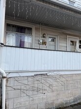 Building Photo - 395 Scott St