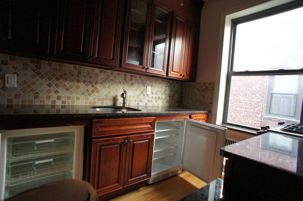 Foto principal - 8307 4th Ave