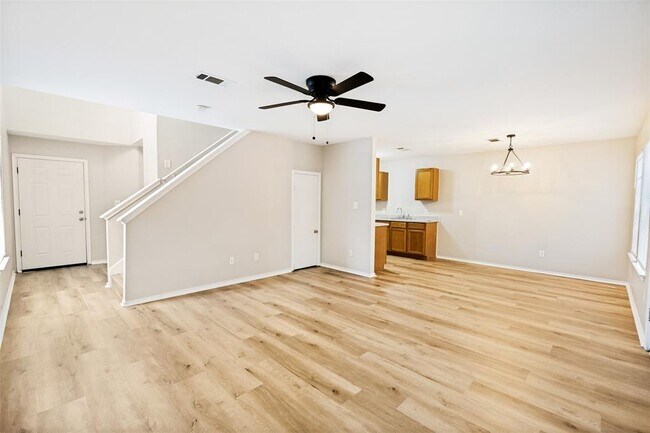 Foto del edificio - 945-947-947 Sagewood Trail