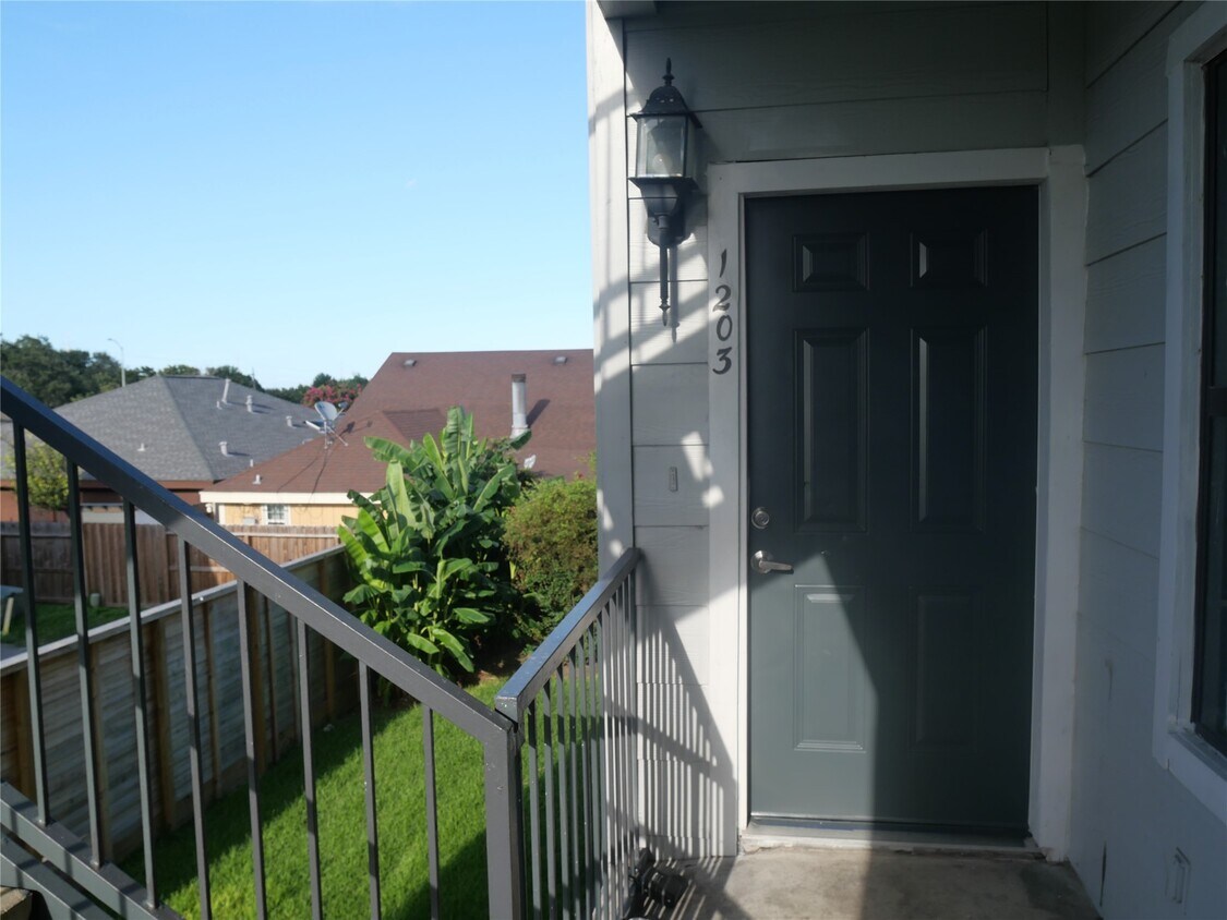 Foto principal - 6289 Wilcrest Dr