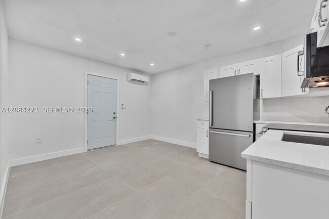 Foto del edificio - 1849 NW 16th St