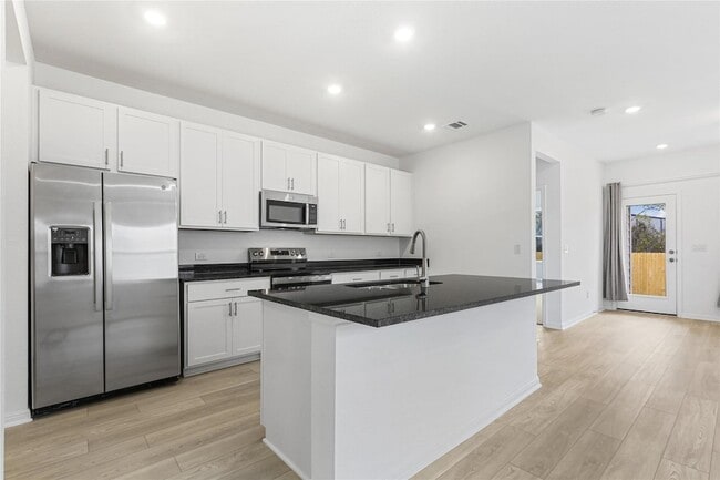 Building Photo - 701 Unakite Trl