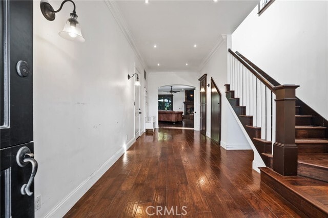 Foto del edificio - 250 Santo Tomas Ave