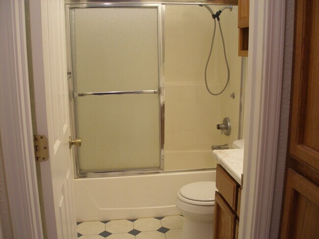 Foto del edificio - 3945 Travona St