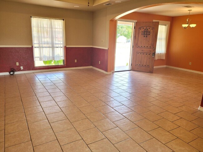 Foto del edificio - 1107 Devereaux St